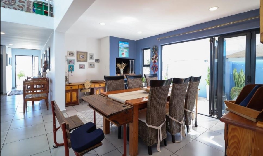 3 Bedroom Property for Sale in Sandy Point Western Cape